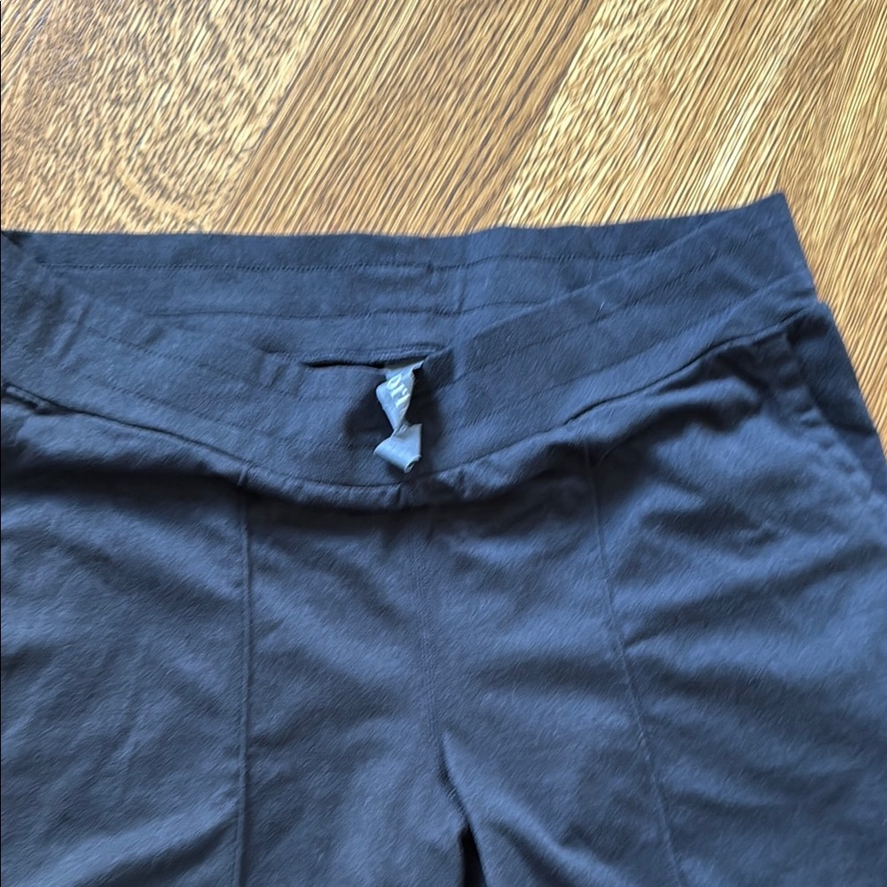Vuori Black Womens Pants Size Small